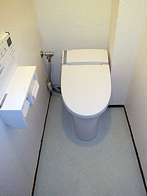 INAXのきれいトイレ『サティス』に交換 INAXのきれいトイレ『サティス』に交換